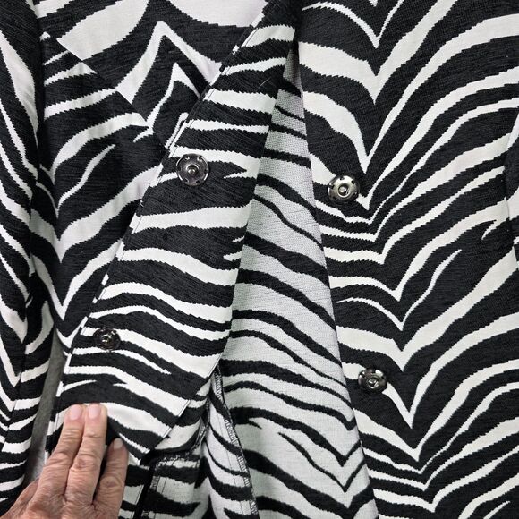Chicos Zebra Print Knit Blazer Jacket Size 0 Slit Pockets Snap Closure - Picture 2 of 13